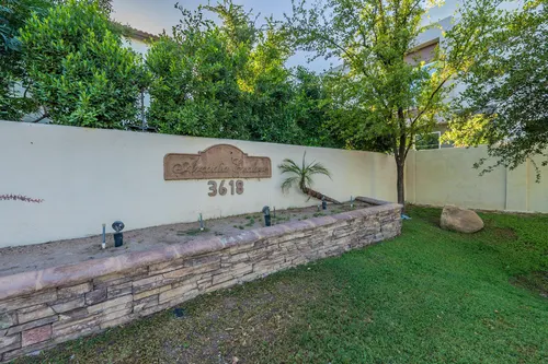Arcadia Enclave in Phoenix, Arizona